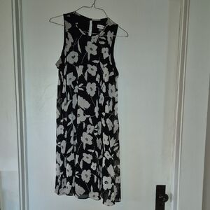 Floral Sleeveless Black and White Dress By CALVIN klein.  Size 6